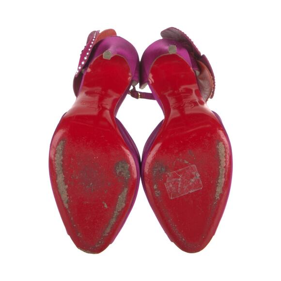 ❤️Christian Louboutin Satin Crystal Flower Pumps❤️ - Picture 5 of 5